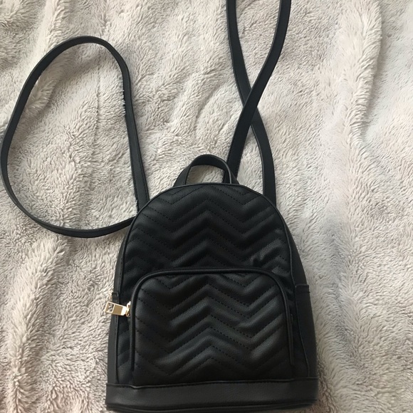 Mini vegan black backpack - Picture 1 of 6